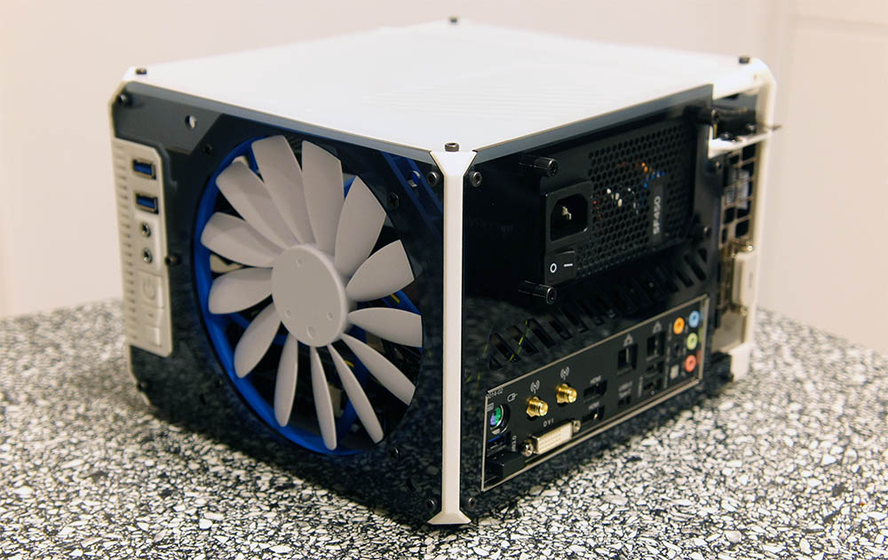 Rear View of LZ7 SFF Gaming Case with Silverstone FW141 Fan